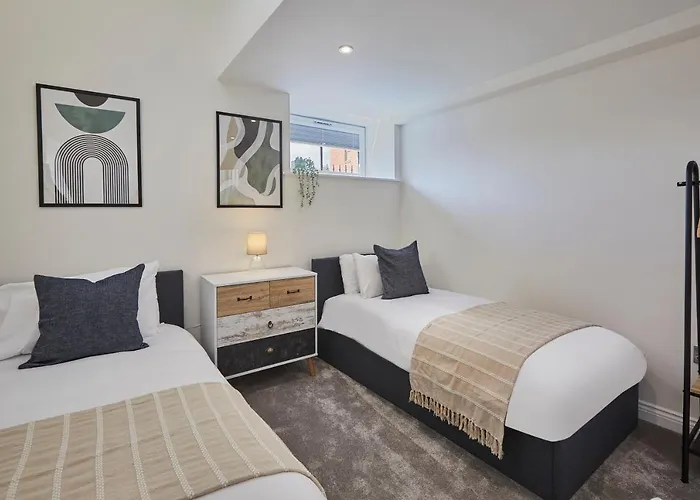 Host & - 4 The Mount *